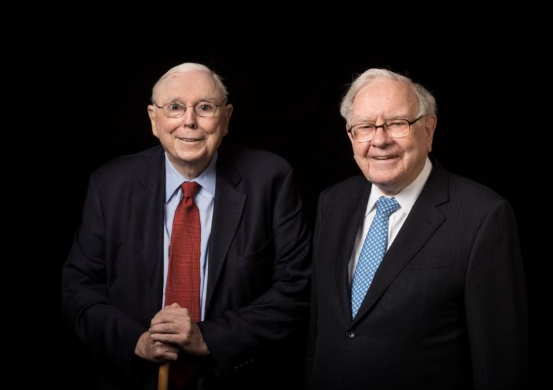 Charlie Munger and Warren Buffet successful investors
